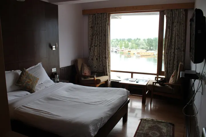 Шринагар: Hotel Imperial Lake View