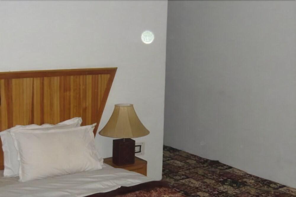 Шринагар: Hotel Akbar Inn