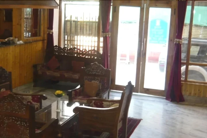 Шринагар: Hotel Akbar Inn