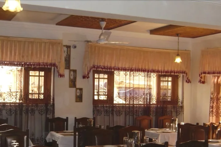 Шринагар: Hotel Akbar Inn