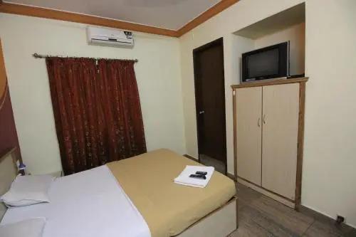 Бангалор: Kingston Palace Hotel