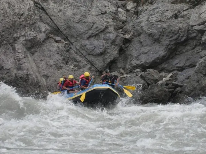 Бьясы: Camp Rapid Fire Hotel