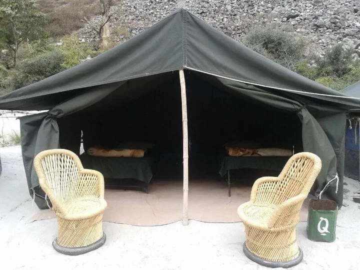 Бьясы: Camp Rapid Fire Hotel