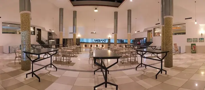 Шахджаханпур: Shiva Oasis Resort