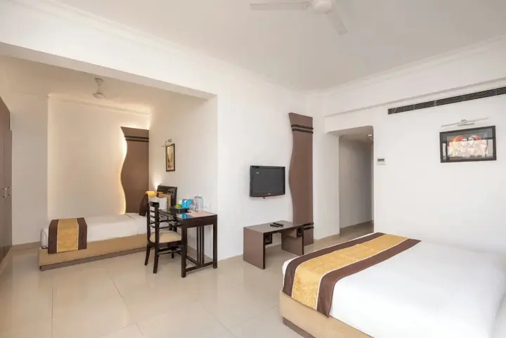 Шахджаханпур: Shiva Oasis Resort