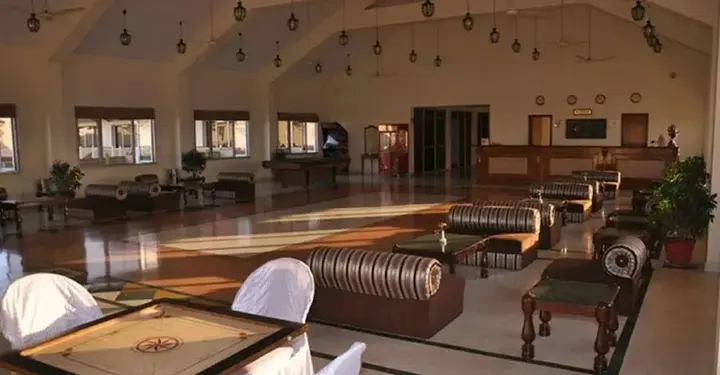 Шахджаханпур: Shiva Oasis Resort