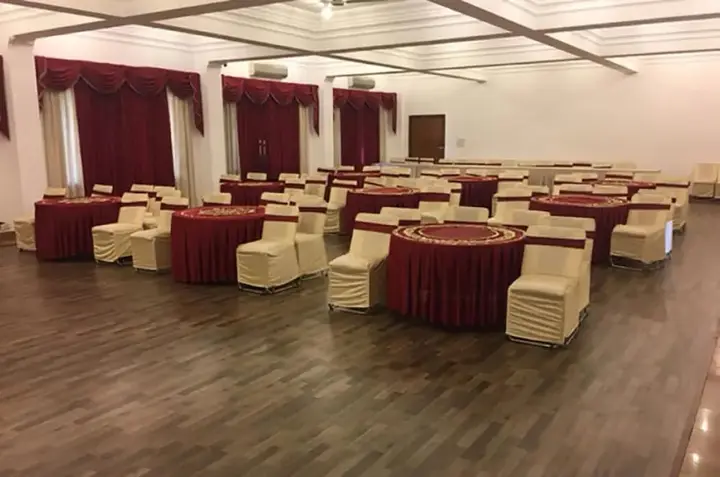 Шахджаханпур: Shiva Oasis Resort