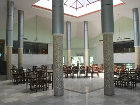 Шахджаханпур: Shiva Oasis Resort