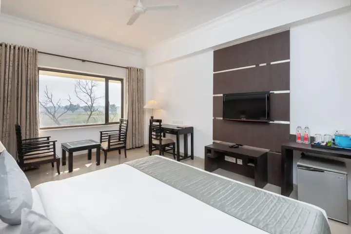 Шахджаханпур: Shiva Oasis Resort