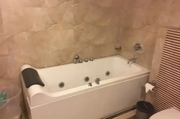 Шахджаханпур: Shiva Oasis Resort