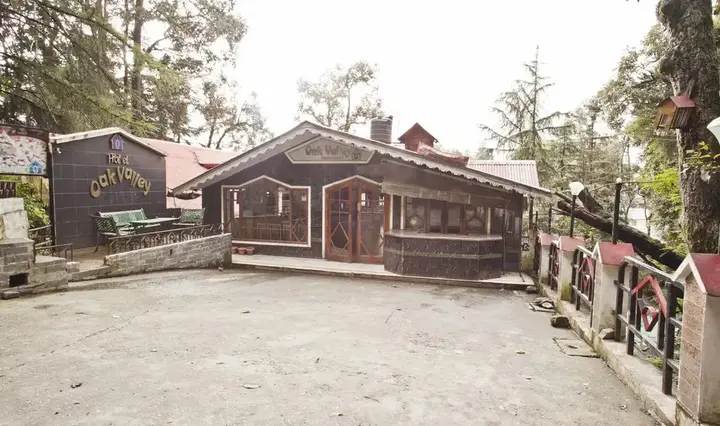 Чамба: Hotel Oak Valley