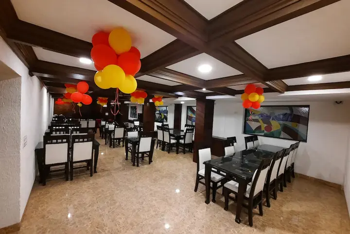 Массури: Hotel Basera