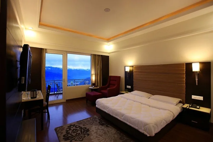 Чамба: Grand View Hotel