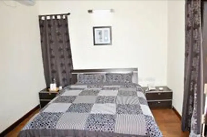 Бангалор: Serenity Inn