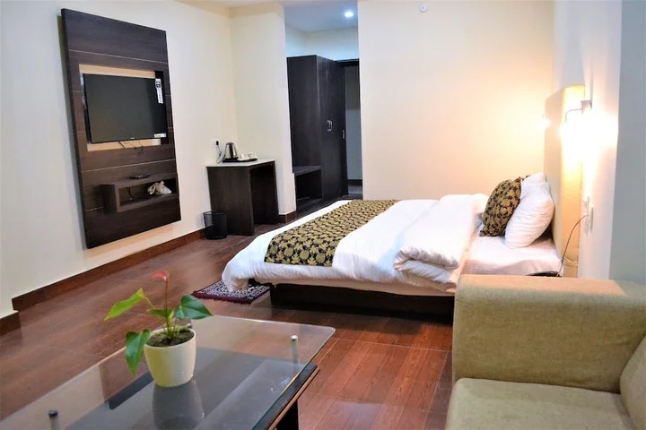 Надди: Dal Lake Resort