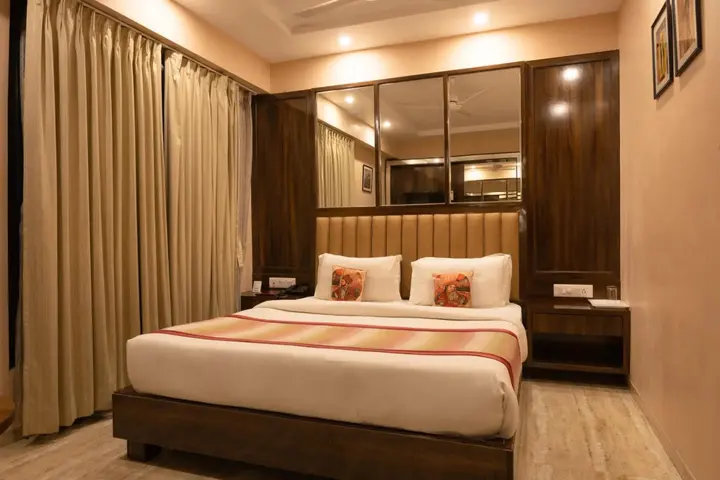 Ахмедабад: Treatotel