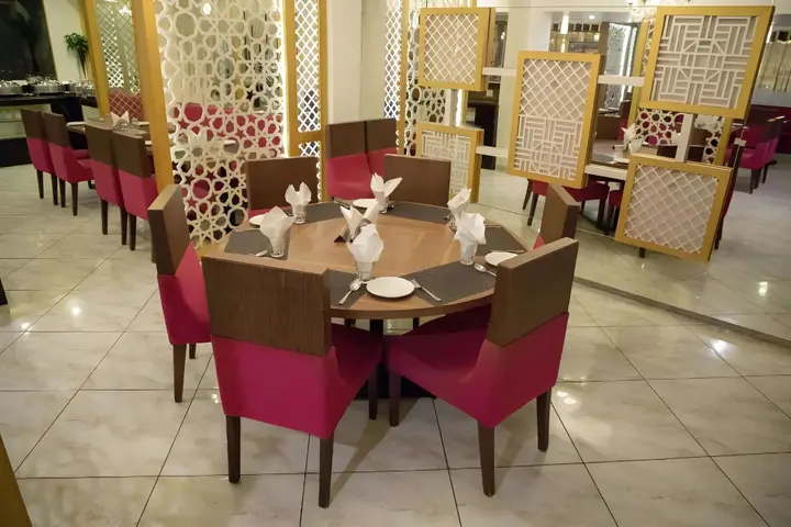 Ахмедабад: Treatotel