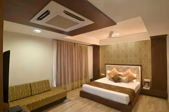 Ахмедабад: Treatotel