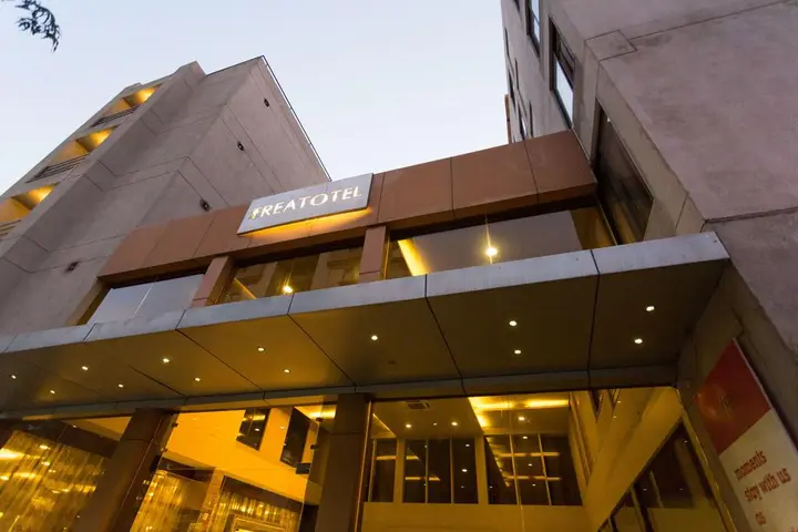 Ахмедабад: Treatotel