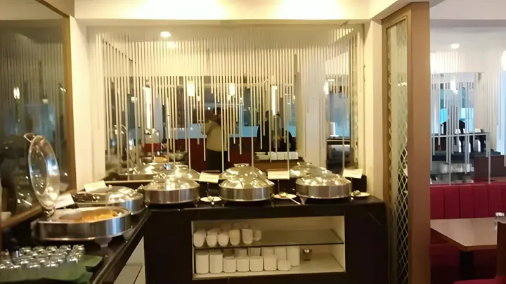 Ахмедабад: Treatotel