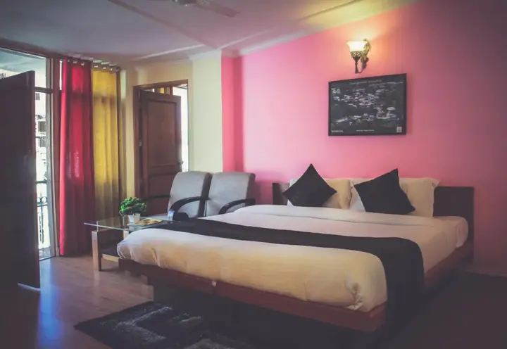 Дармсала: M Hotel & Restaurant