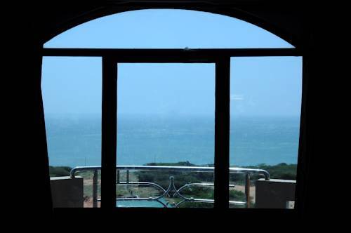Eraniel: Sea Sun Residency