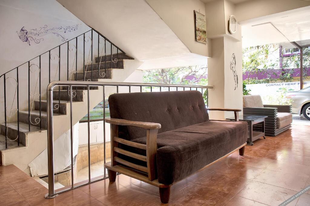 Мумбаи: OYO Rana Residency Near Western Express Highway Metro Station