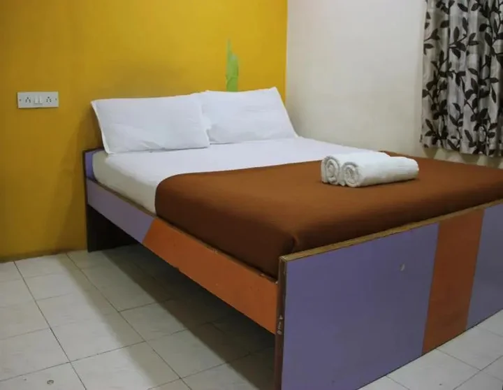 Мумбаи: OYO Rana Residency Near Western Express Highway Metro Station