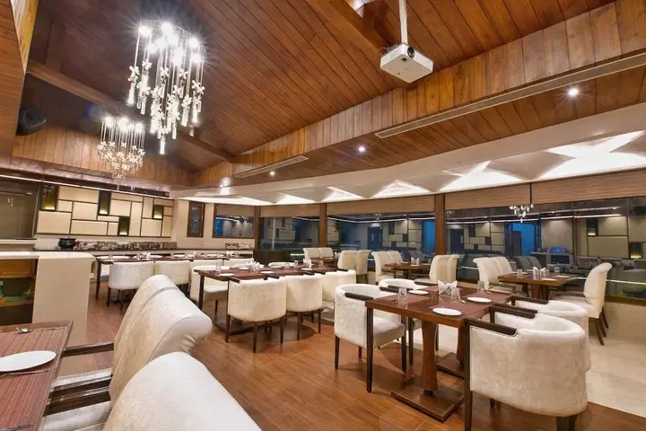 Шимла: The Cedar Grand - Hotel & Spa
