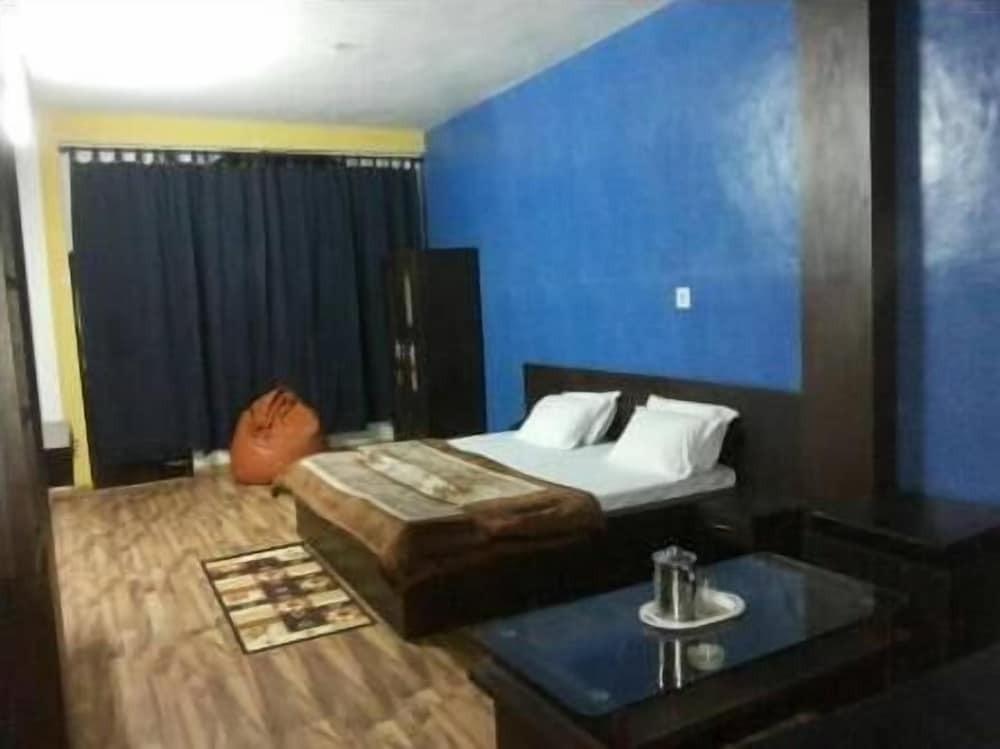Чамба: Shining Star Resort