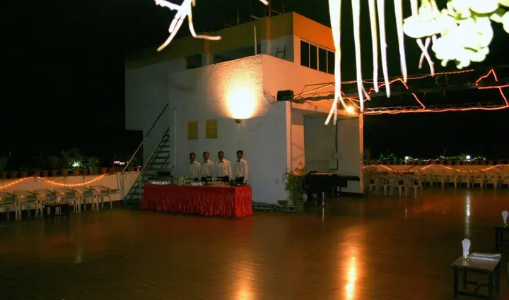 Пуна: Hotel Raviraj