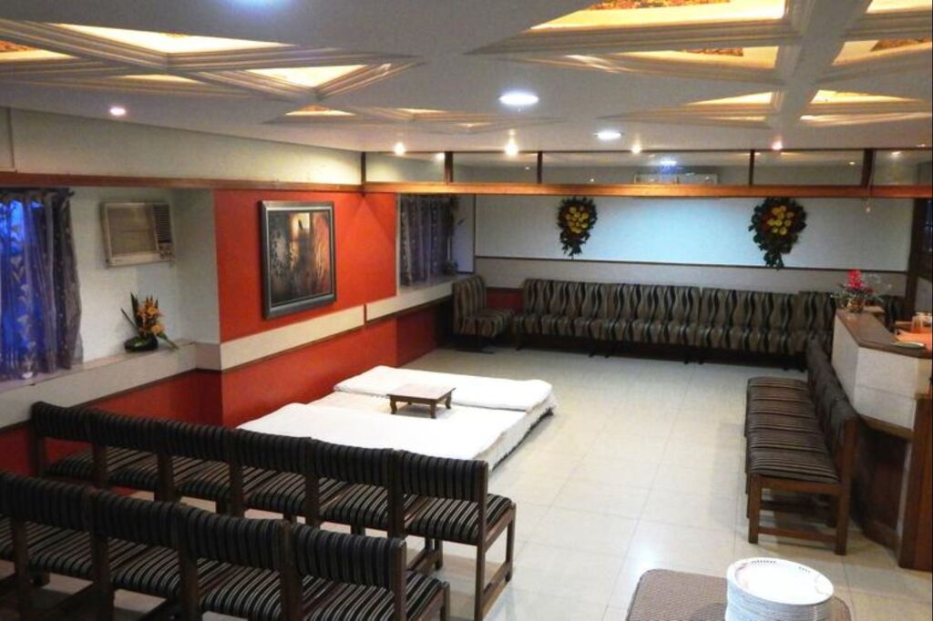 Пуна: Hotel Raviraj