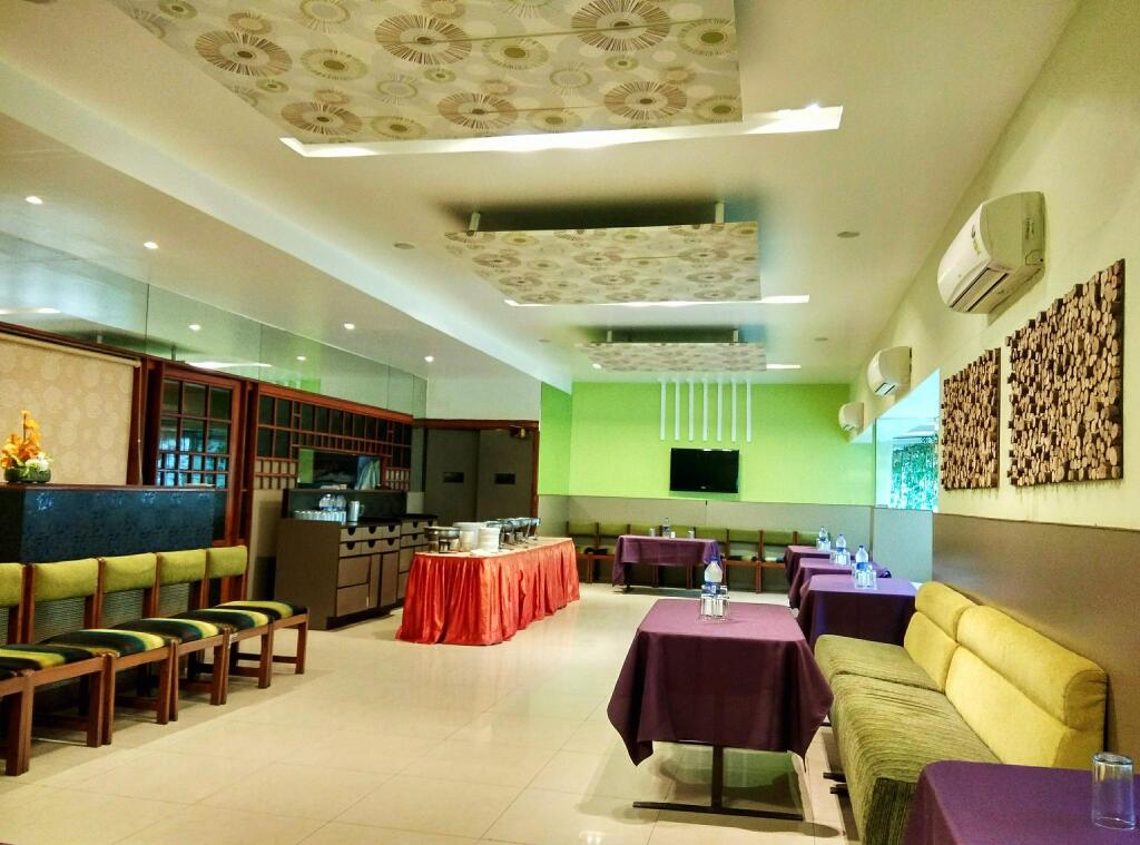 Пуна: Hotel Raviraj