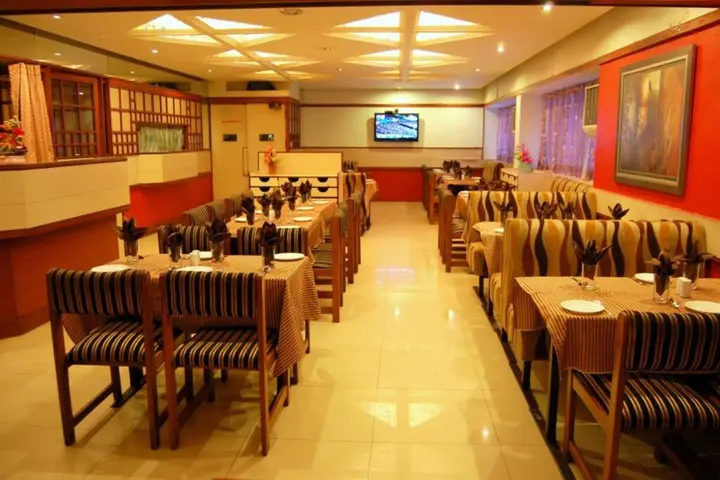 Пуна: Hotel Raviraj