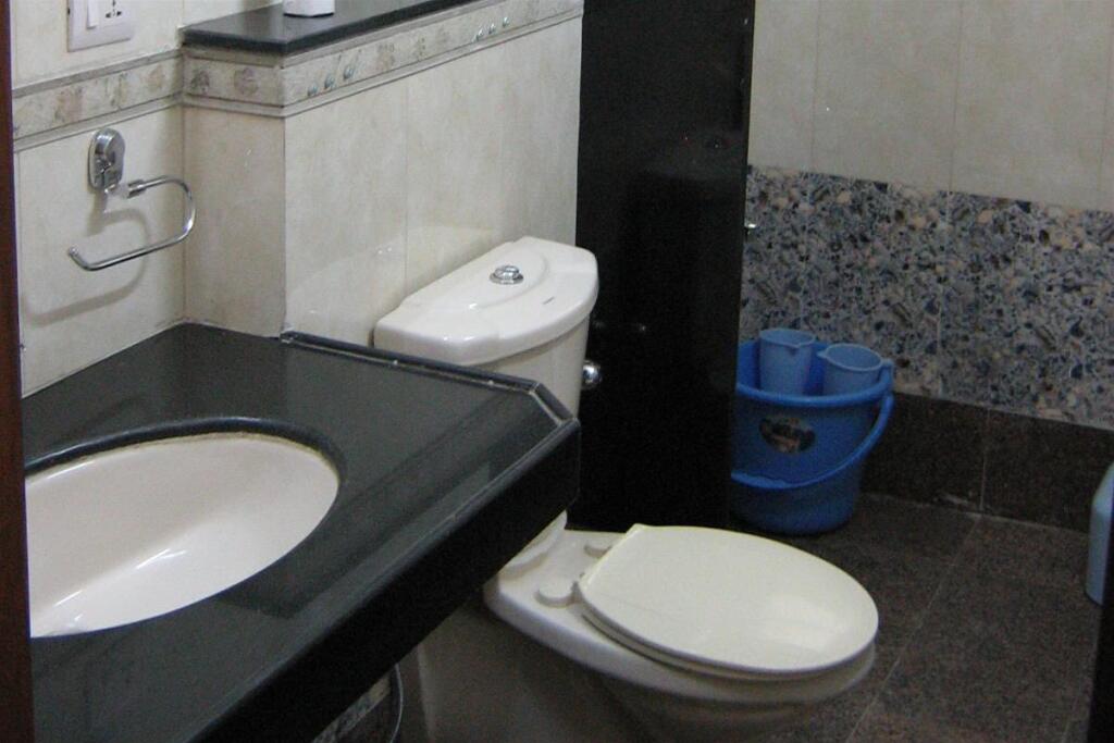 Пуна: Hotel Raviraj