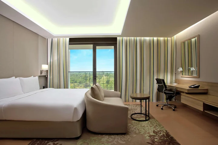 Бангалор: DoubleTree Suites by Hilton Bengaluru Outer Ring Road
