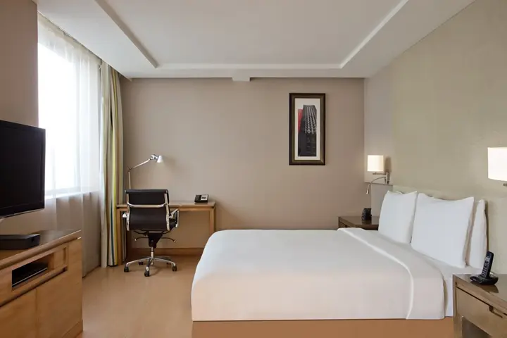 Бангалор: DoubleTree Suites by Hilton Bengaluru Outer Ring Road