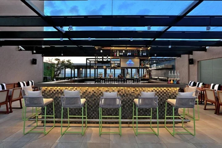 Бангалор: DoubleTree Suites by Hilton Bengaluru Outer Ring Road