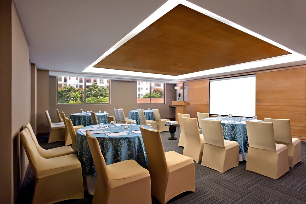 DoubleTree Suites by Hilton Bengaluru Outer Ring Road — фото 6