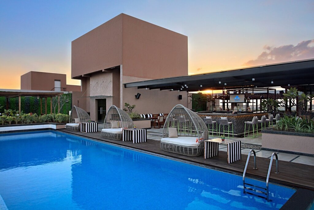 Бангалор: DoubleTree Suites by Hilton Bengaluru Outer Ring Road