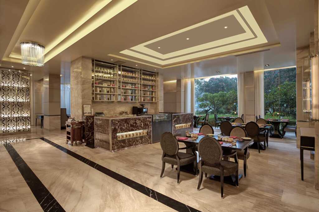 Бангалор: DoubleTree Suites by Hilton Bengaluru Outer Ring Road