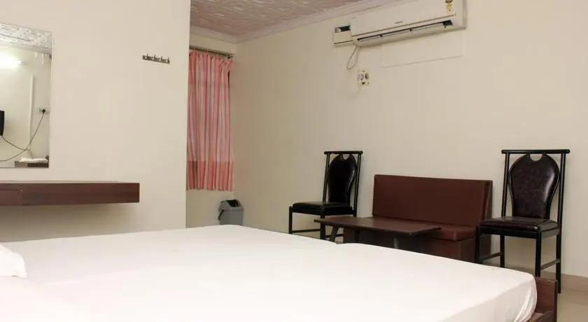 Тируваннамалай: Aakaash Hotel