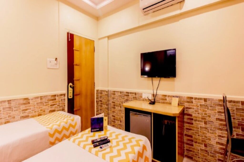 Нави-Мумбай: Hotel Three Star Pvt Ltd