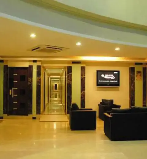 Нави-Мумбай: Hotel Three Star Pvt Ltd