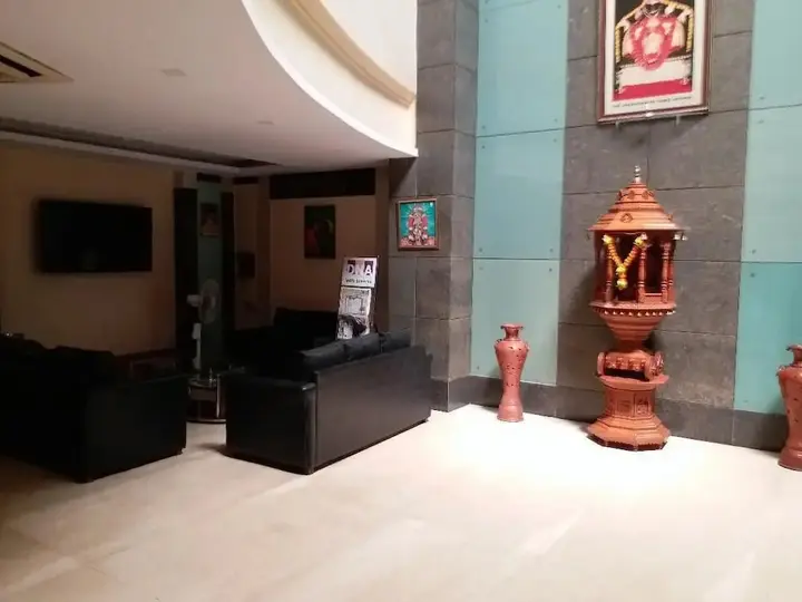 Нави-Мумбай: Hotel Three Star Pvt Ltd