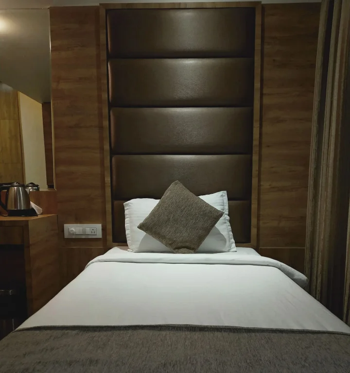 Нави-Мумбай: Hotel Heritage Dakshin