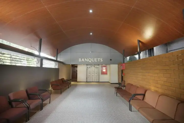Нави-Мумбай: Abbott Hotel