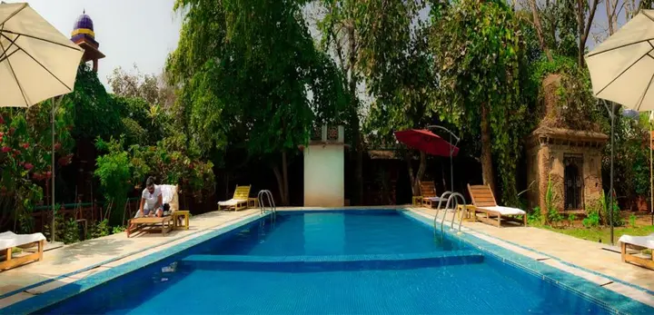 Крепость Jhansi: Hotel Bundelkhand Riverside