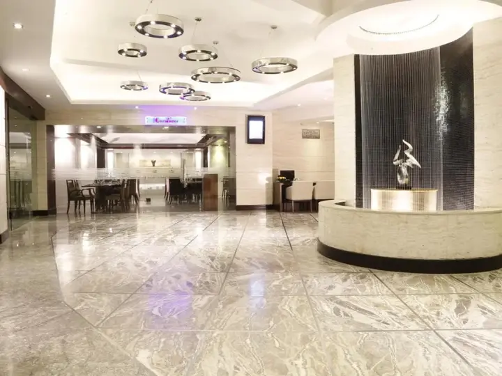 Сурат: Lords Plaza, Surat