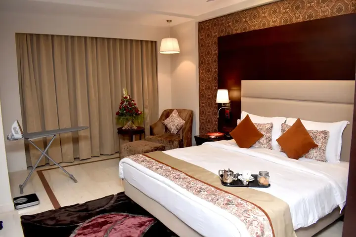 Сурат: Lords Plaza, Surat